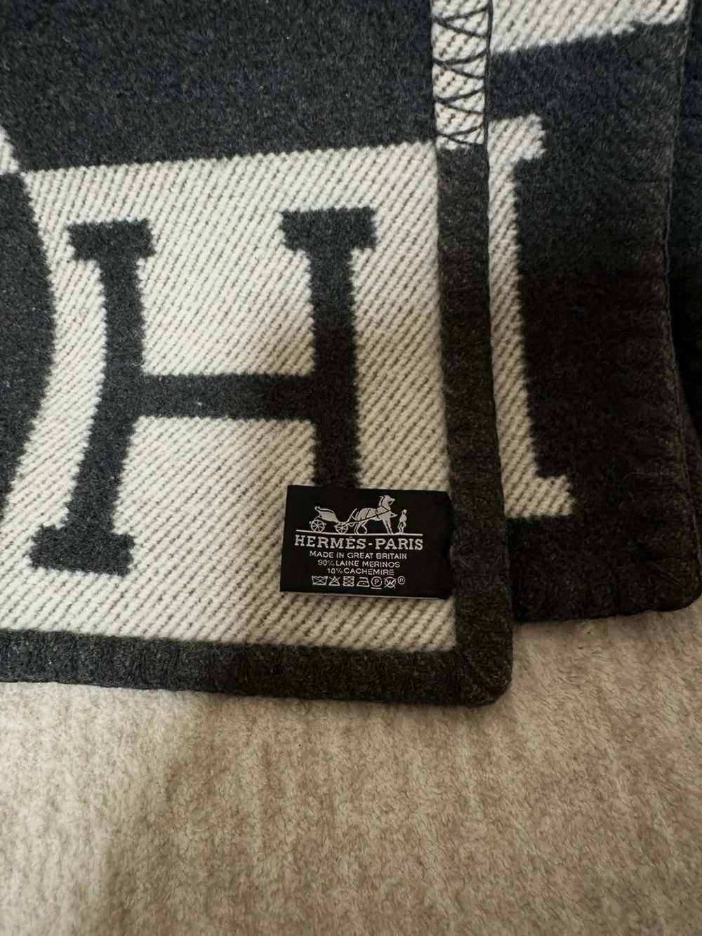 Hermes Avalon Throw Blanket in Écru and Dark Gray
